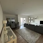 Feel Like Your Modern Next To Expo בית אירוח מונטיז'ו