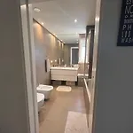 בית אירוח Feel Like Your Modern Next To Expo מונטיז'ו