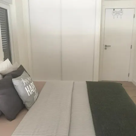 Modern Double With Private Balcony Homestay