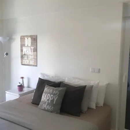 Modern Double With Private Balcony Homestay *