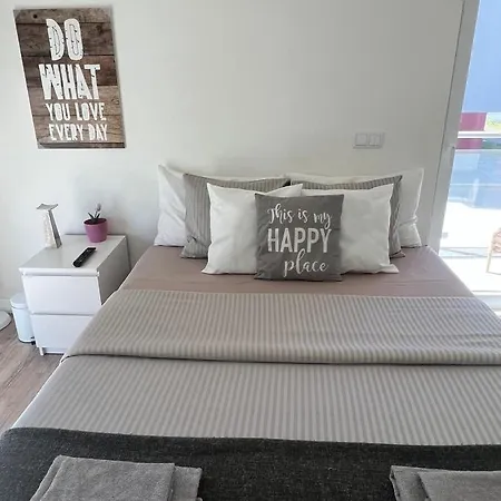Homestay Modern Double With Private Balcony Montijo