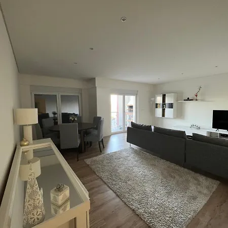 Modern Double With Private Balcony Homestay Montijo