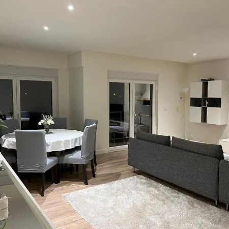 Modern Double With Private Balcony Homestay