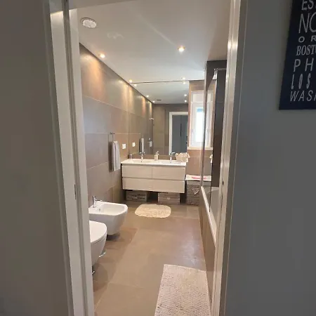 Homestay Modern Double With Private Balcony Montijo