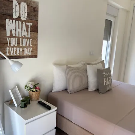 Homestay Modern Double With Private Balcony