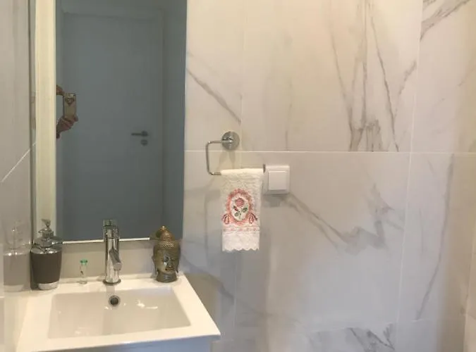 Feel Like Your Modern Next To Expo 民宿