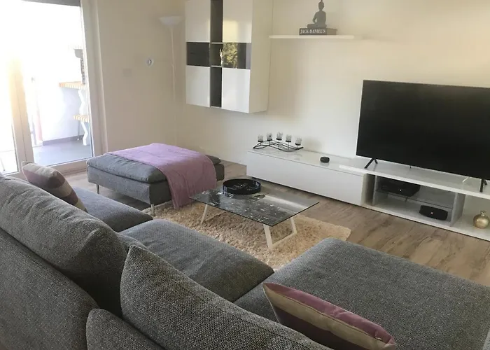Feel Like Your Modern Next To Expo Montijo