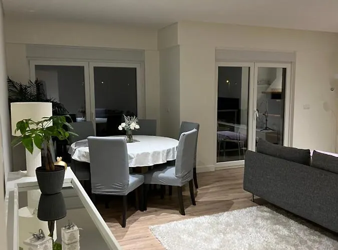 Feel Like Your Modern Next To Expo Montijo