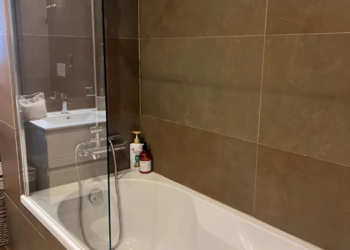 Feel Like Your Modern Next To Expo 民宿